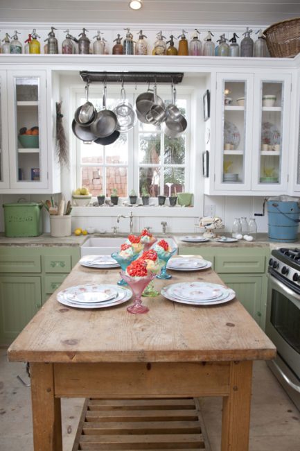 Perfect Your Spring Tablescape - Cottage style decorating, r