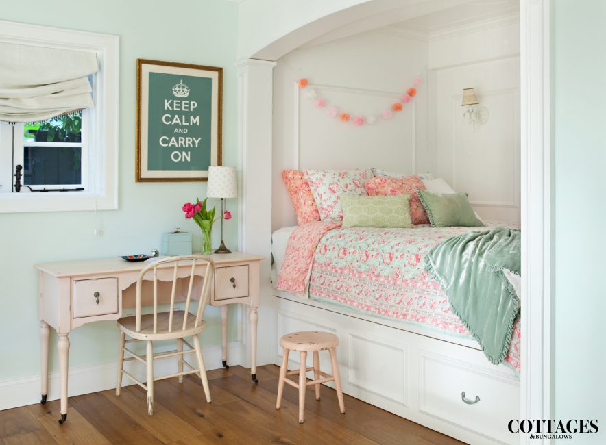 House Tour: Small Cottage, Big Style - Cottage style decorat