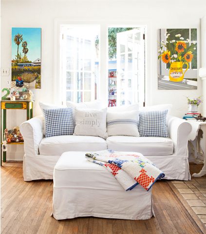 House Tour: A Vintage-filled California Beach Cottage - Cott