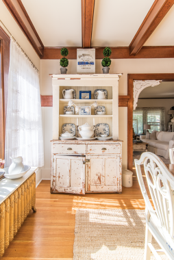 A Creative Craftsman - Cottage Style Decorating, Renovating