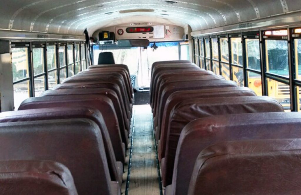 Downsize Detour: A School Bus Conversion - Cottage style dec