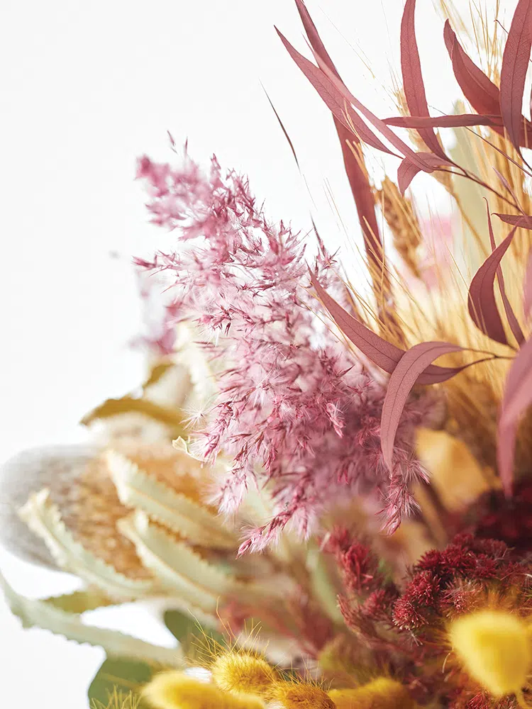 bouquet of dried plants