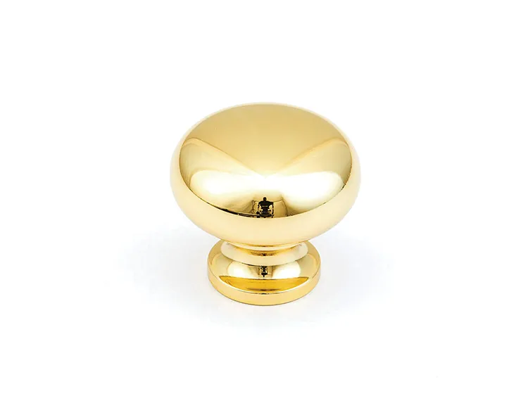 Solid brass, traditional round knob